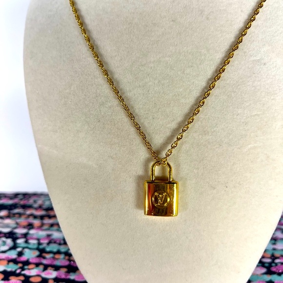 Auth Louis Vuitton small zip pull charm logo lock up cycled w/ GP 20” chain - Picture 8 of 8